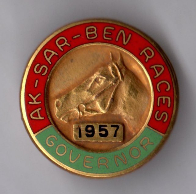 1975 Governor Pin Image